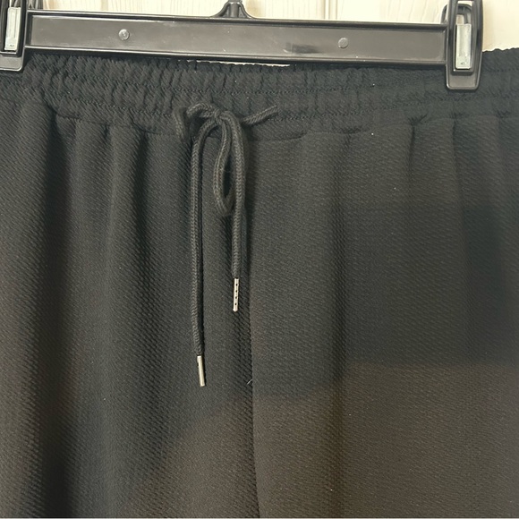 🔥🆕🔥SHEIN Black Waffle Style Track Pants XL - Picture 4 of 6